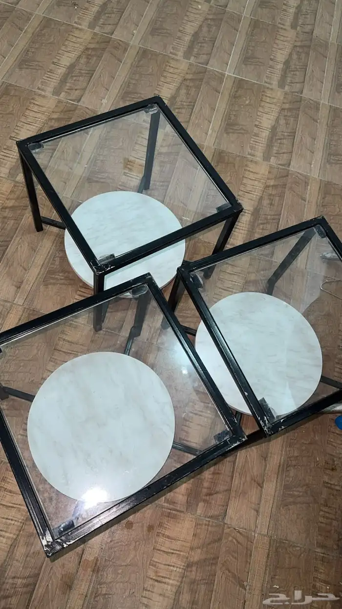 3 طاولات مناسبه للجلسات والمقاهي نظي وشبه جديده 0