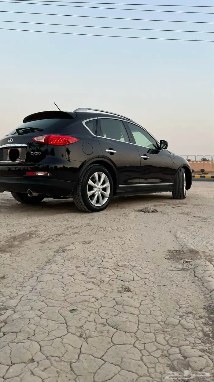 انفنتي QX50 2015 نظيفة عداد قليل 17