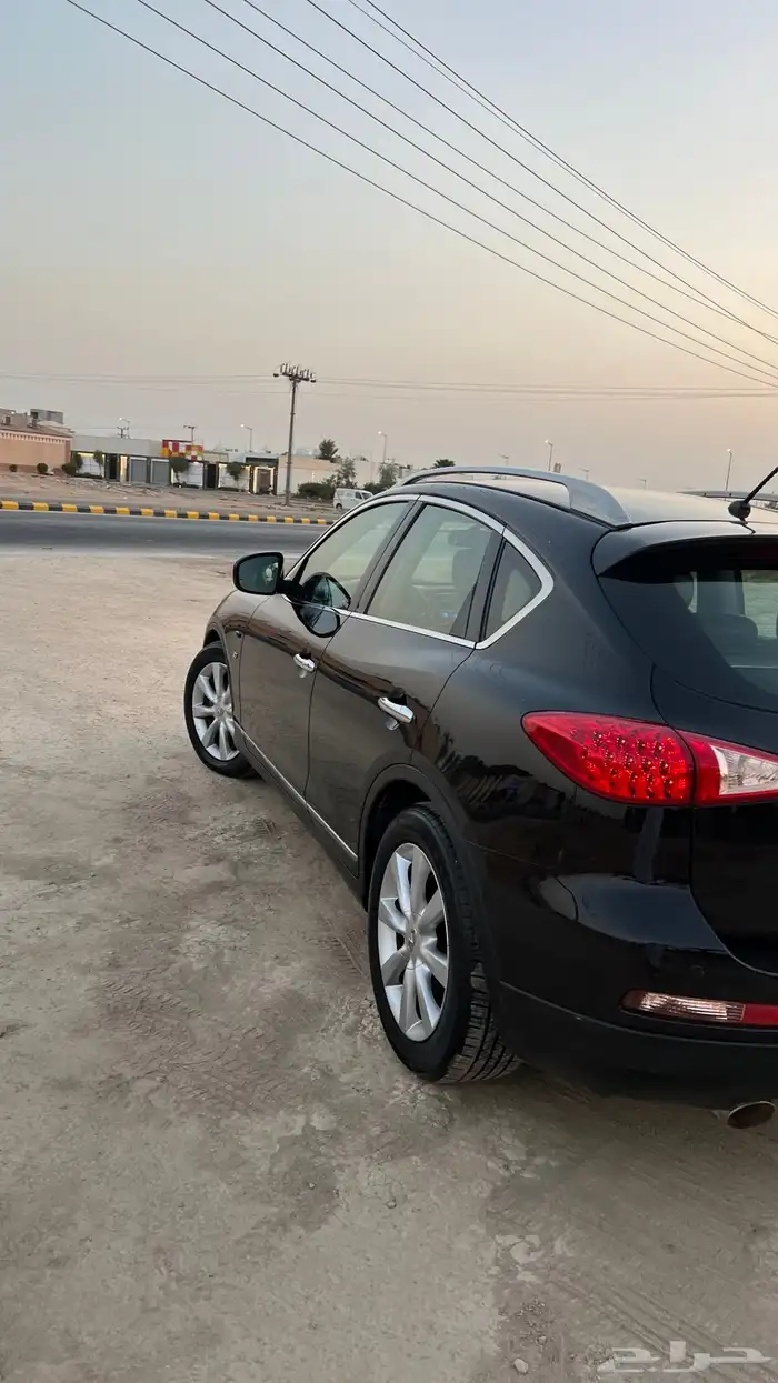 انفنتي QX50 2015 نظيفة عداد قليل 19
