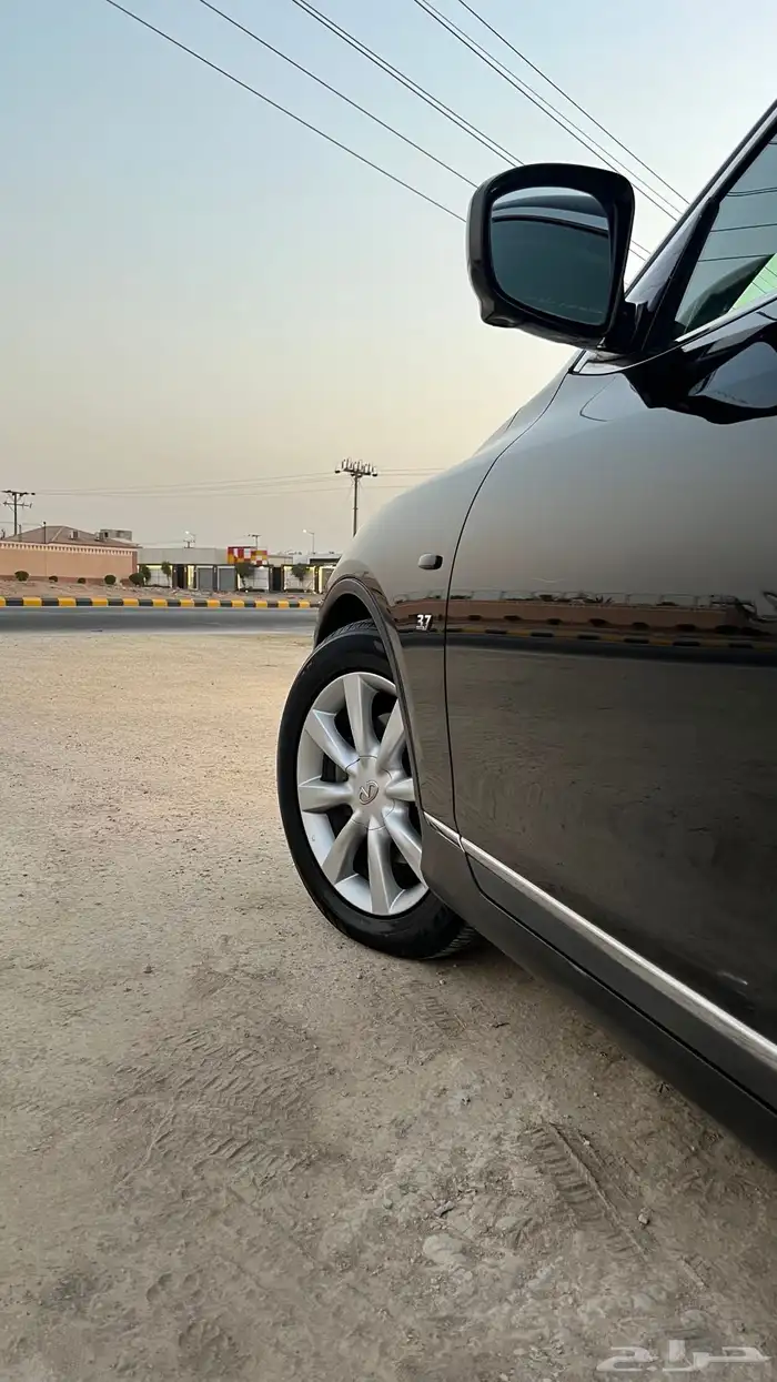 انفنتي QX50 2015 نظيفة عداد قليل 34