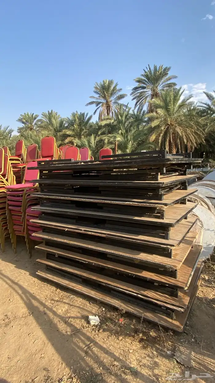 كراسي وطاولات للبيع 1