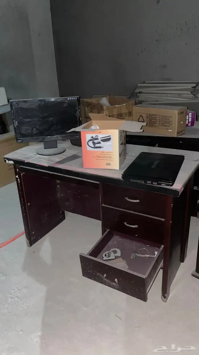 طاولات مكتب 0