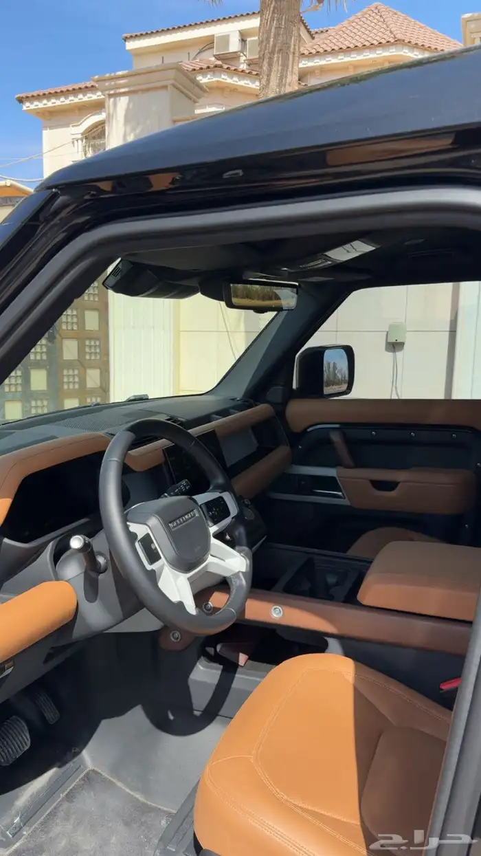 ديفندر 2024 تم البيع 3