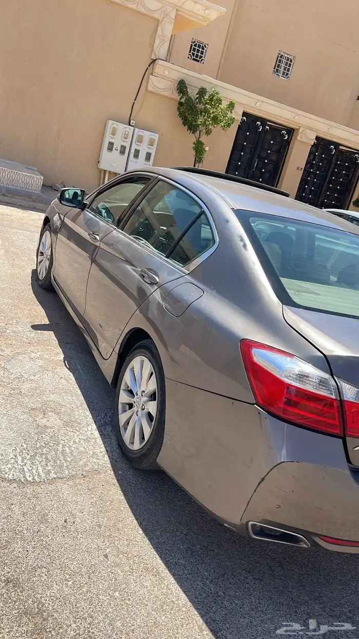 للبيع هواند اكورد مديل 2015 4