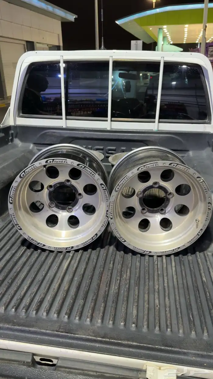 جنوط عشرة إنش للبيع لان تشكو من شيء اقبل البدل بجنوط فراشة 2