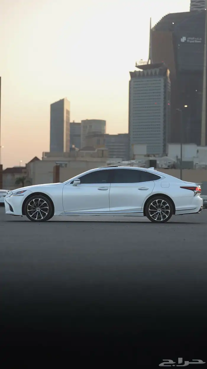 لكزس LS500 .. نادر ( وكالة ) 4