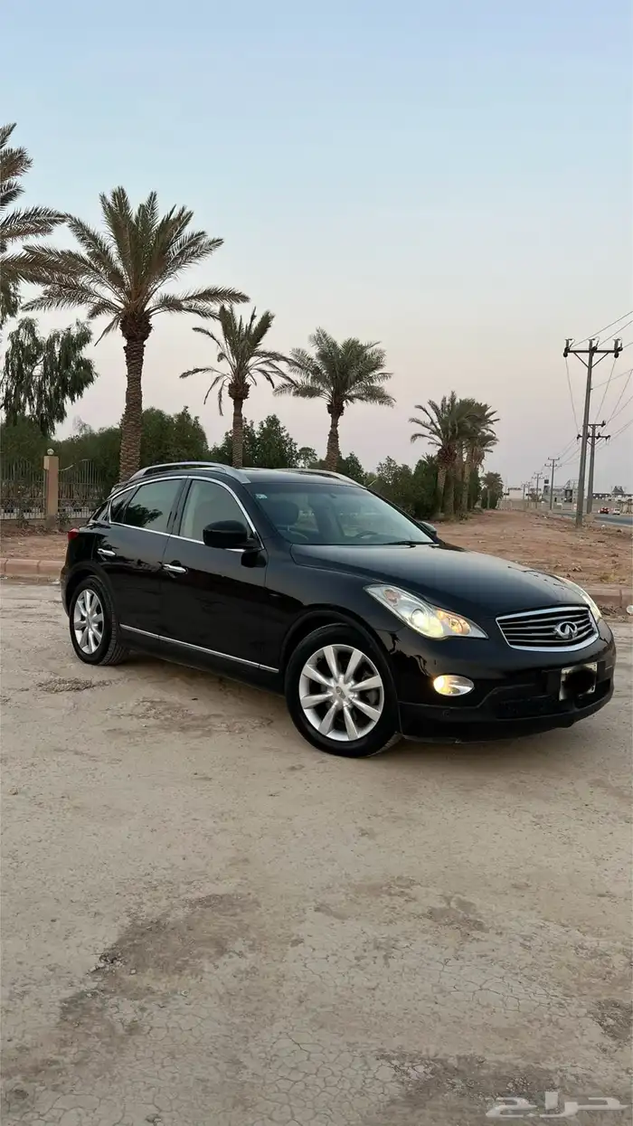 انفنتي QX50 2015 نظيفة عداد قليل 8