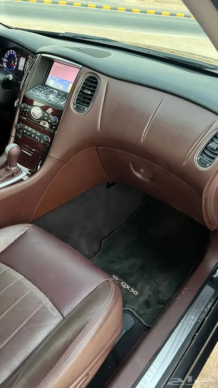 انفنتي QX50 2015 نظيفة عداد قليل 22