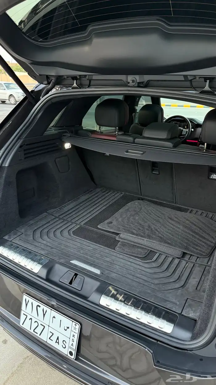 رينج روفر سبورت P400 Dynamic SE 2024 7