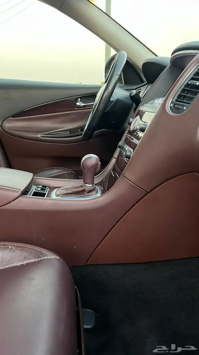 انفنتي QX50 2015 نظيفة عداد قليل 24