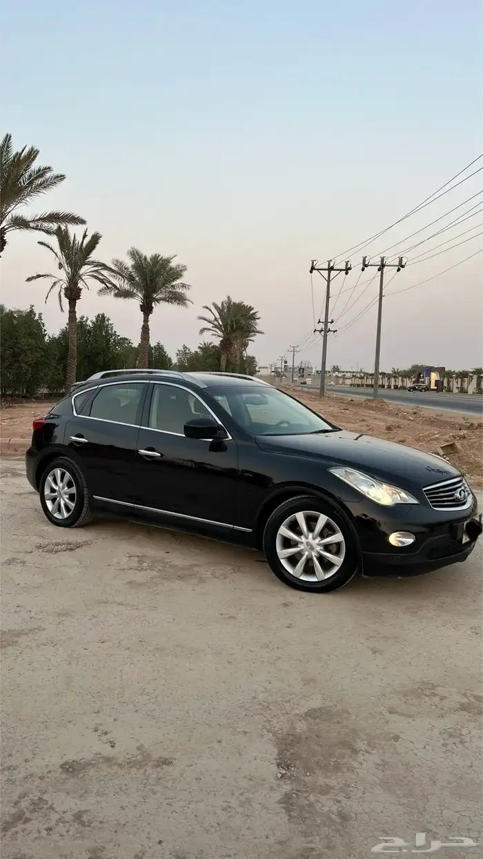 انفنتي QX50 2015 نظيفة عداد قليل 9