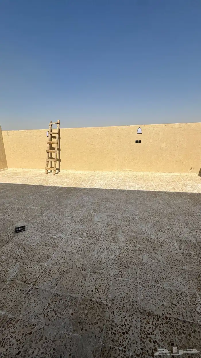 ادوار فاخره وواسعه في حي سما عكاظ مساحه 420م 5