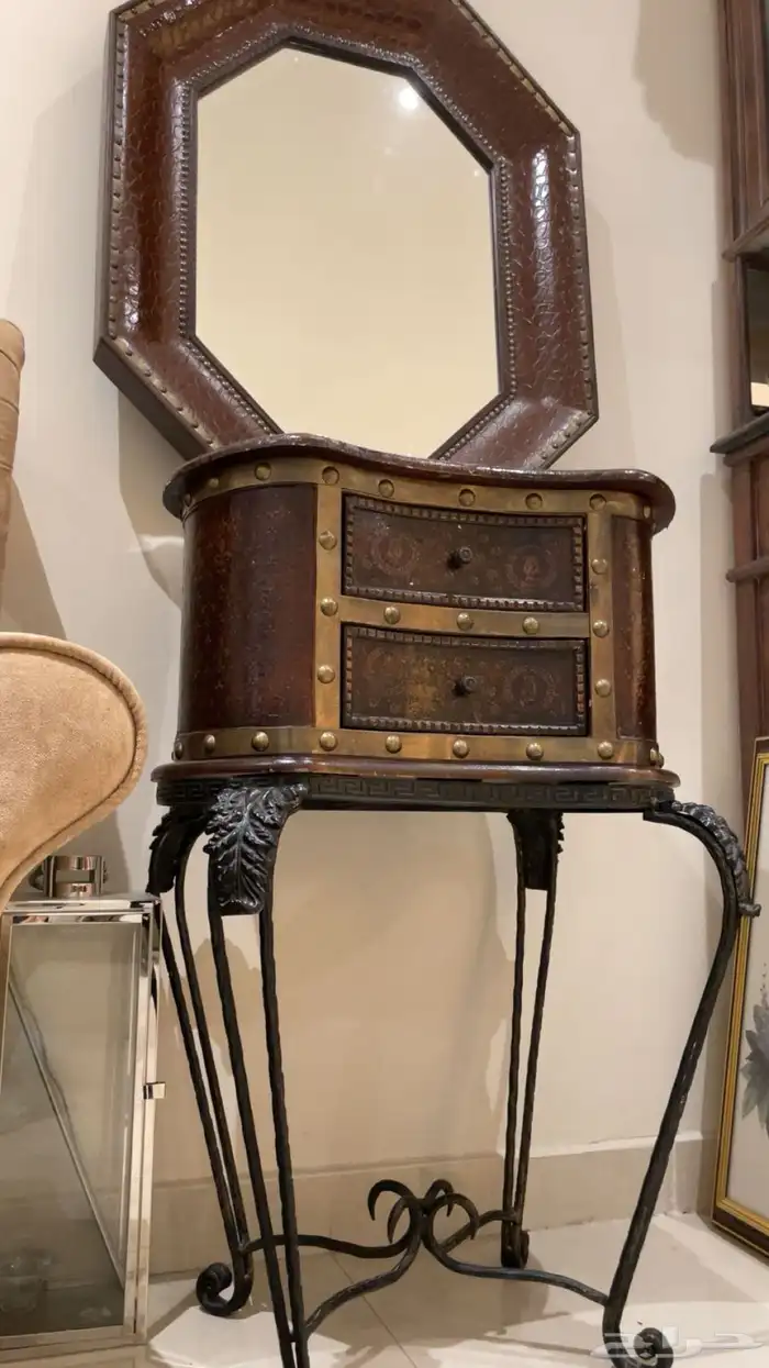 مدخل للبيع بحاله ممتازه مع مراه 0