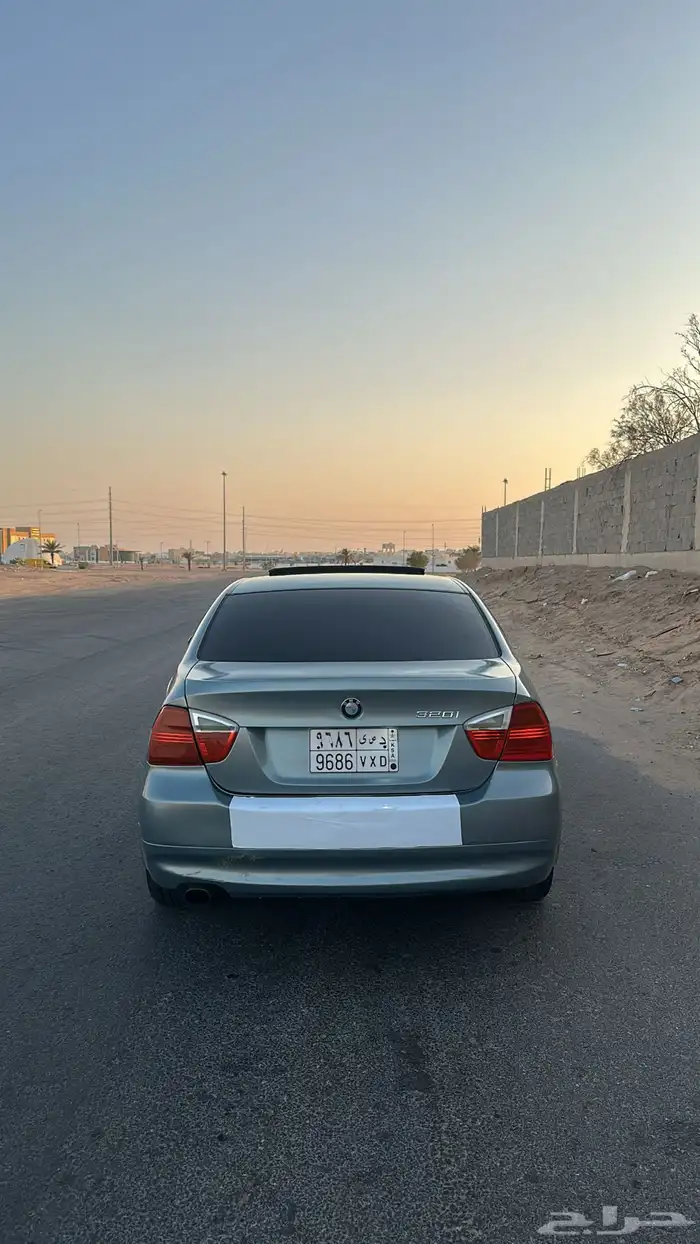 BMW 320i 2006 للبيع 6