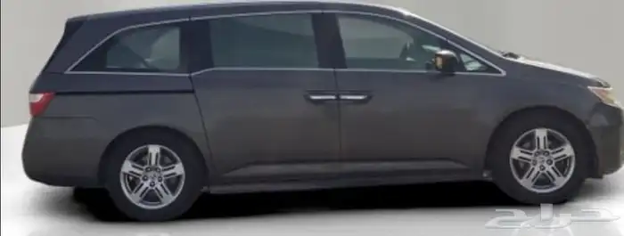 Honda Odyssey touring 2013 full option for sale 3