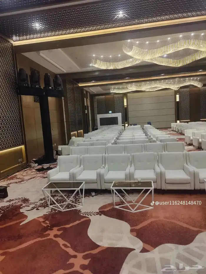 تاجير كنب في اي بي 11