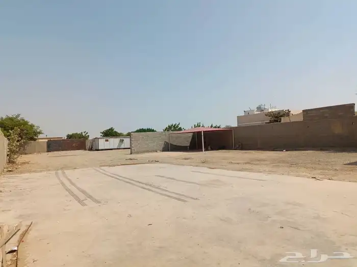 حوش1650 م للايجار الخمرة 6