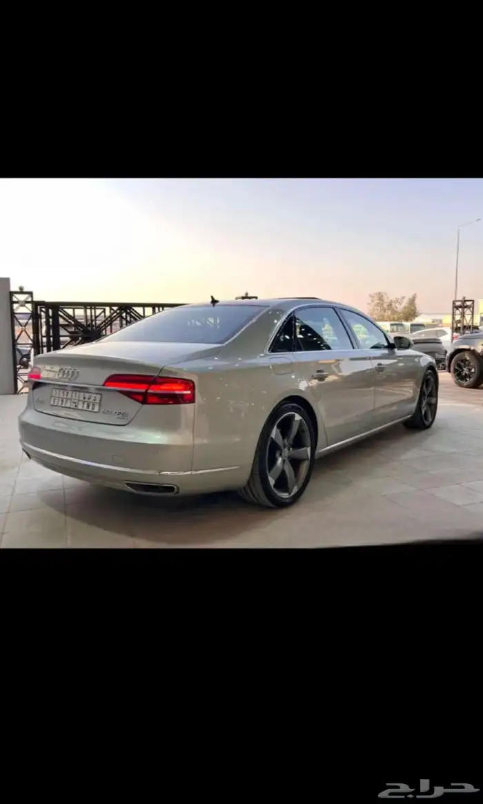 اودي A8 1