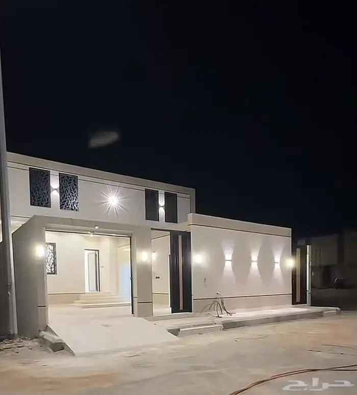 دور للبيع مساحة 401م غرب الدايري 0