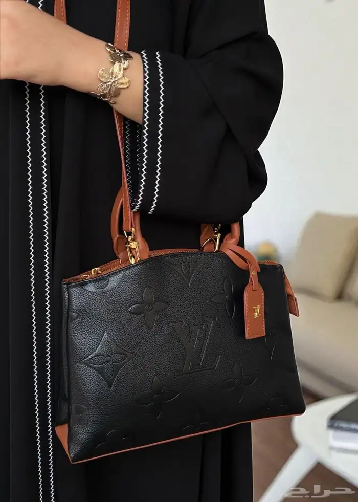 شنط لويسفيتون توب ماستر 8