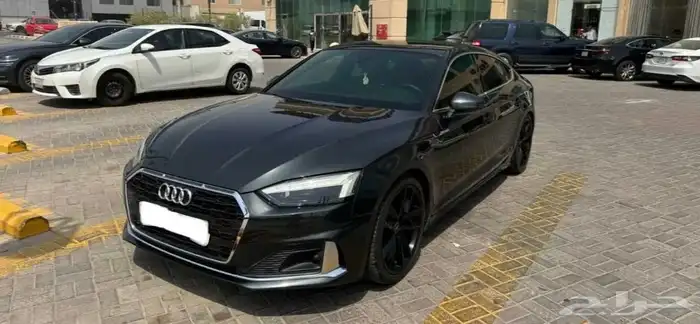 Audi A5 Sportback 2023 - نظيفة جدا وتحت الضمان (سعر لقطة) 2