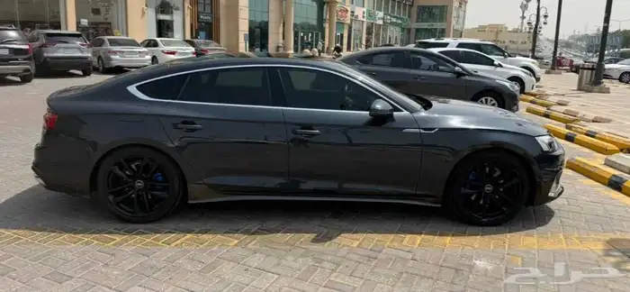 Audi A5 Sportback 2023 - نظيفة جدا وتحت الضمان (سعر لقطة) 5