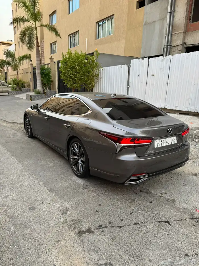 لكزسس ls500 F 8