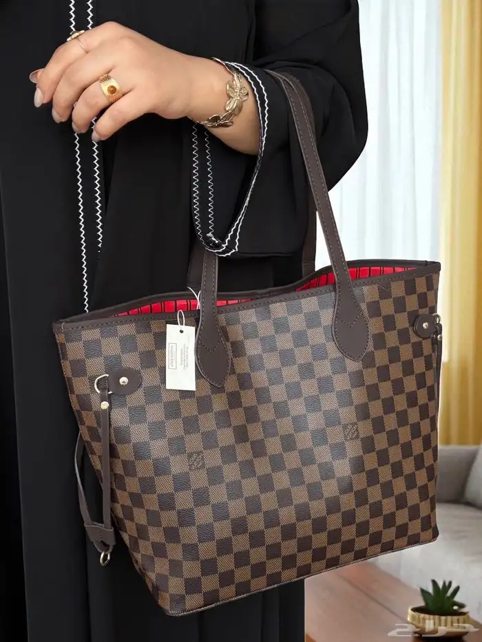 شنط لويسفيتون توب ماستر 47