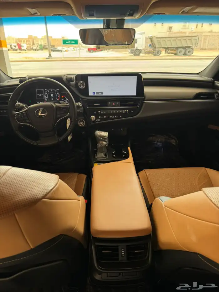 لكزس 2023 es 350 فئة cc سعودي ممشى 13 الف فقط 12
