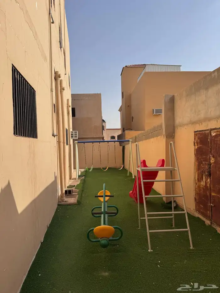 بيت للبيع بحي الشقة بمساحة (643متر ) 5