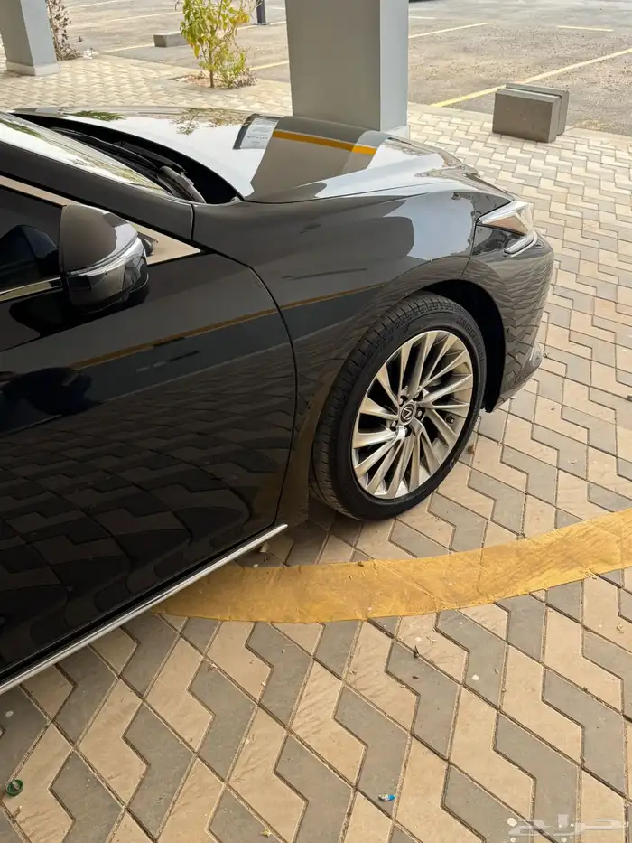 لكزس 2023 es 350 فئة cc سعودي ممشى 13 الف فقط 6