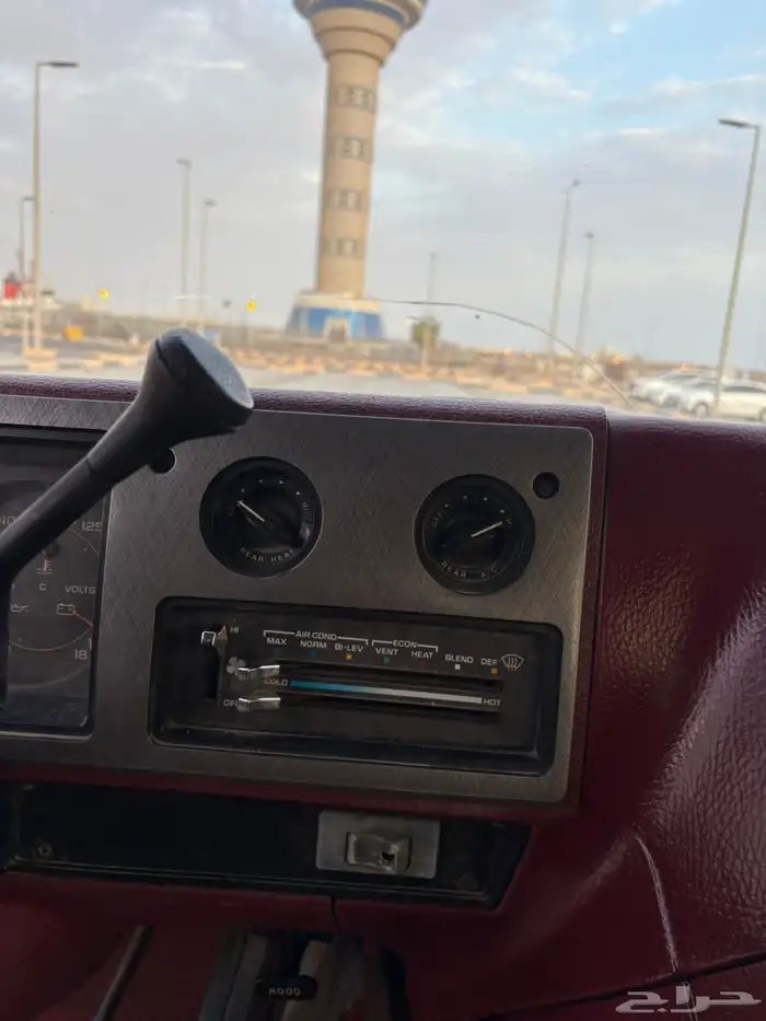 فان سفاري 1992 مخزن 23