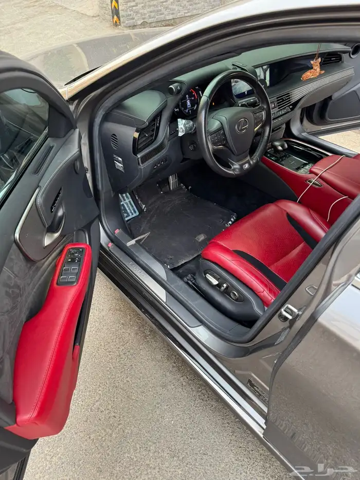 لكزسس ls500 F 4