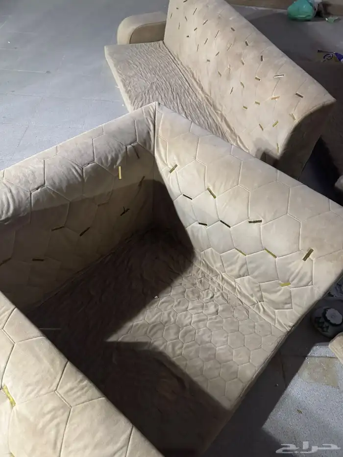 كنب 4قطع وجلسةارضيه 7قطع و6 مراكي 7