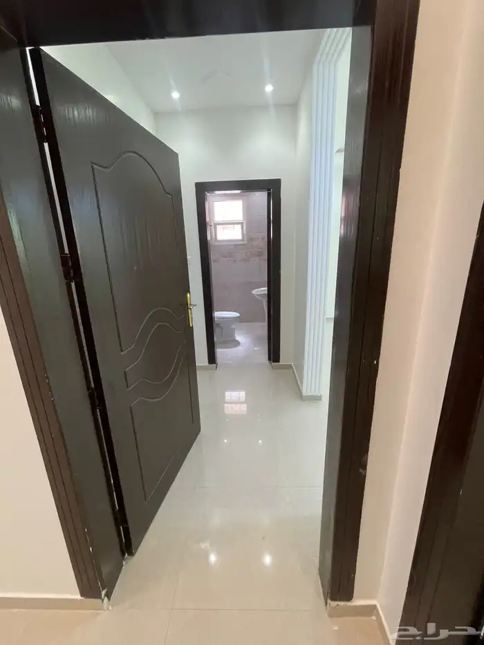 فيلا للإيجار بحي الرمال 2