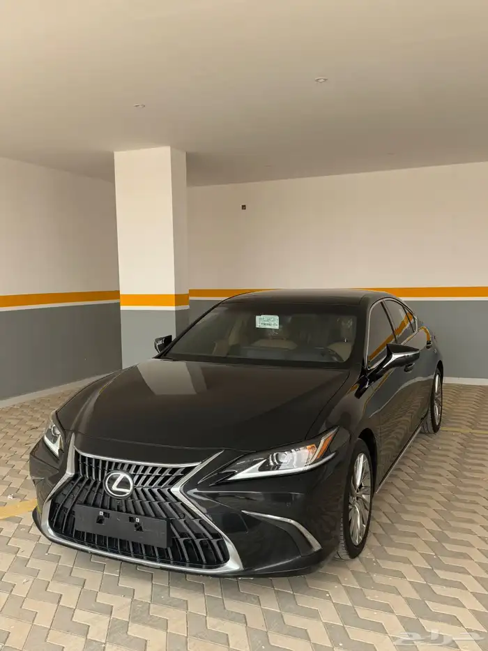لكزس 2023 es 350 فئة cc سعودي ممشى 13 الف فقط 0