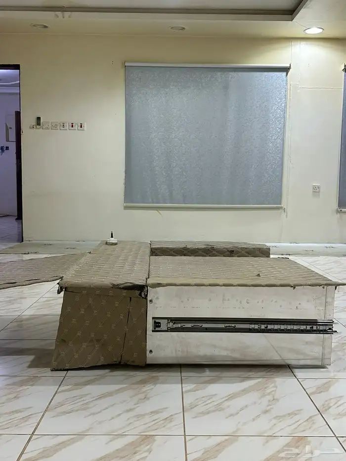 طبق سياره وسرير وكرسي ثلاجه وادوات ثانيه 1