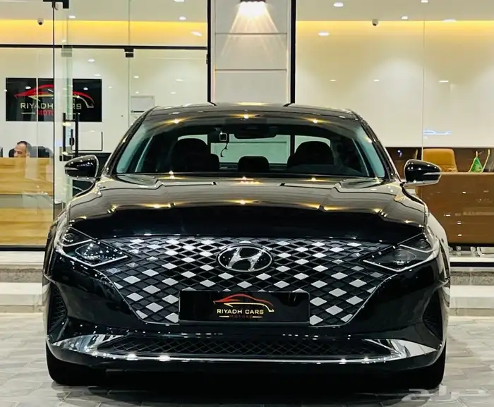 هيونداي ازيرا 2022 V6 ( بحالة ممتازة ) 2