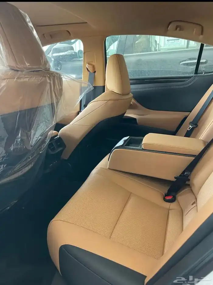 لكزس ES 350. بريمي 2025. CA. بالكاش والاقصاد 8