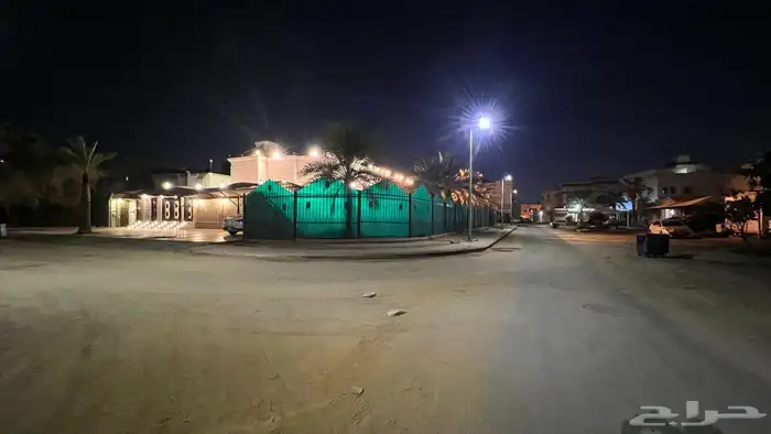فيلا فاخرة للبيع في جدة حي الأمير فواز الشمالي مساحة 900م 2