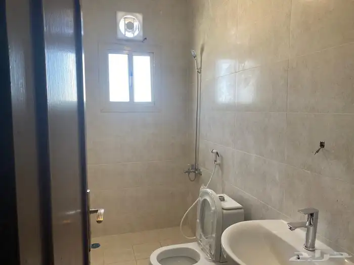عمارة للايجار مكونه من 20 شقة مجددة بالكامل 5