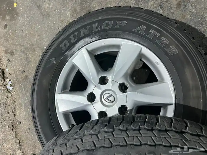 جنوط لكزز اصلي مع كفرات دنلوب 285.60.18 10