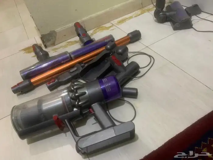 مكنسة دايسون لاسلكية نظيفةجدا ومكنسةذكية بكرتونهاممتازة 3