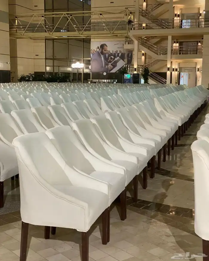 تاجير كنب في اي بي 3