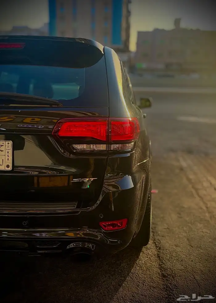جيب جراند شروكي 6.4 SRT 24