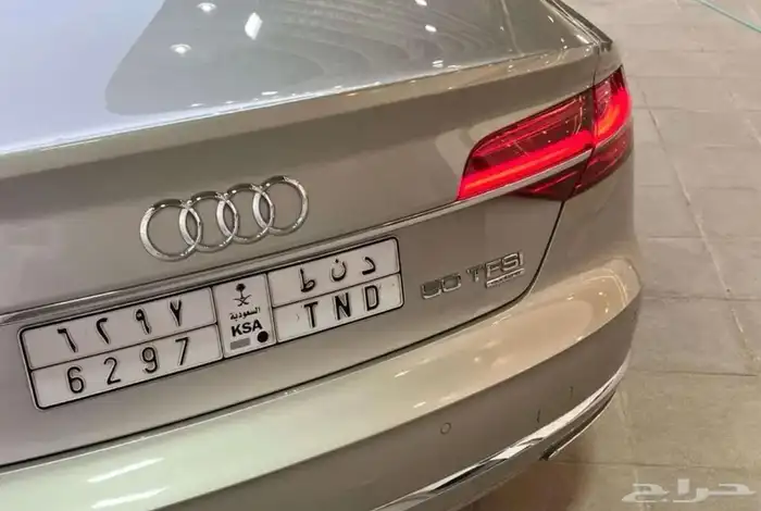 اودي A8 2