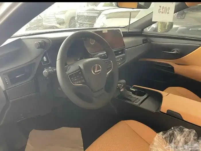 لكزس ES 350. بريمي 2025. CA. بالكاش والاقصاد 7