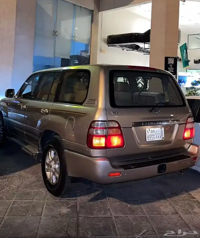 خدمه جميع انواع المركبات من باب المنزل الى باب المنزل 8