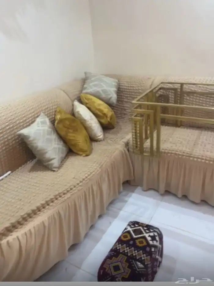 3 مكيفات للييع 1 24 وحده 2 18 وحده   مدخل   دولاب مطبخ 4