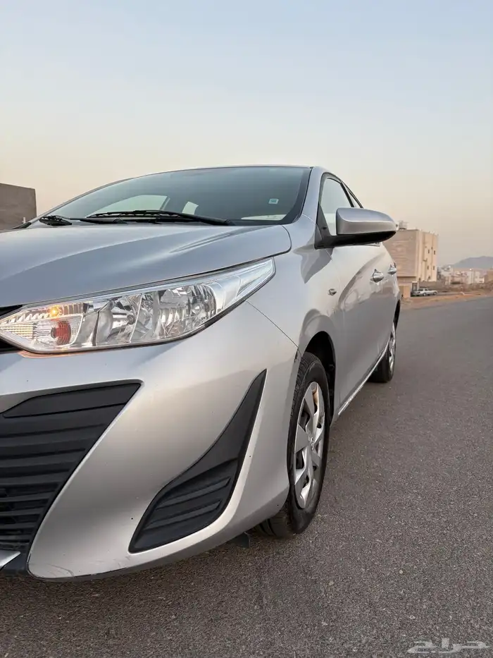 للبيع يارس Y 2019 فضي ممشى 87 الف كيلو بدي وكالة نظيفة 2
